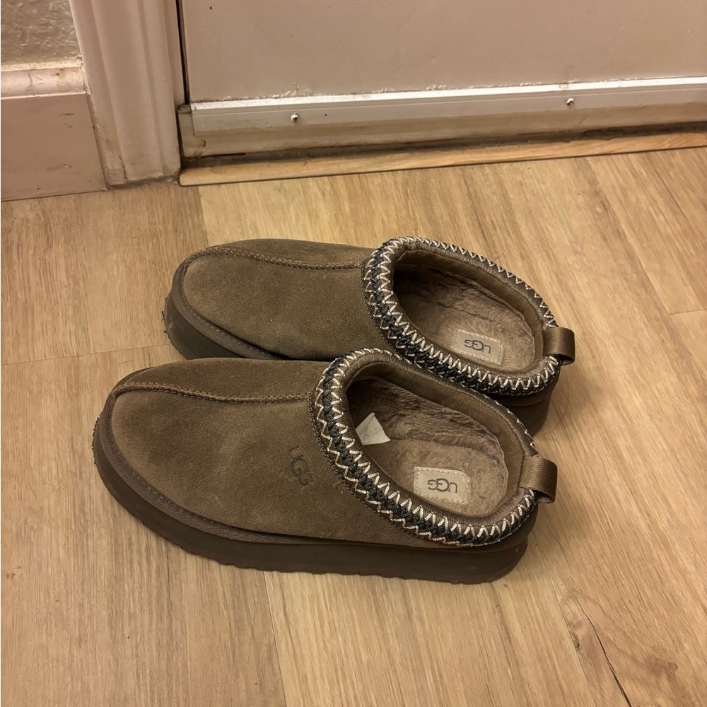 UGG Tazz Platform Slippers